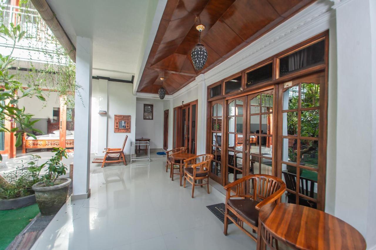 Отель Pondok Taksu Bali Кута Экстерьер фото